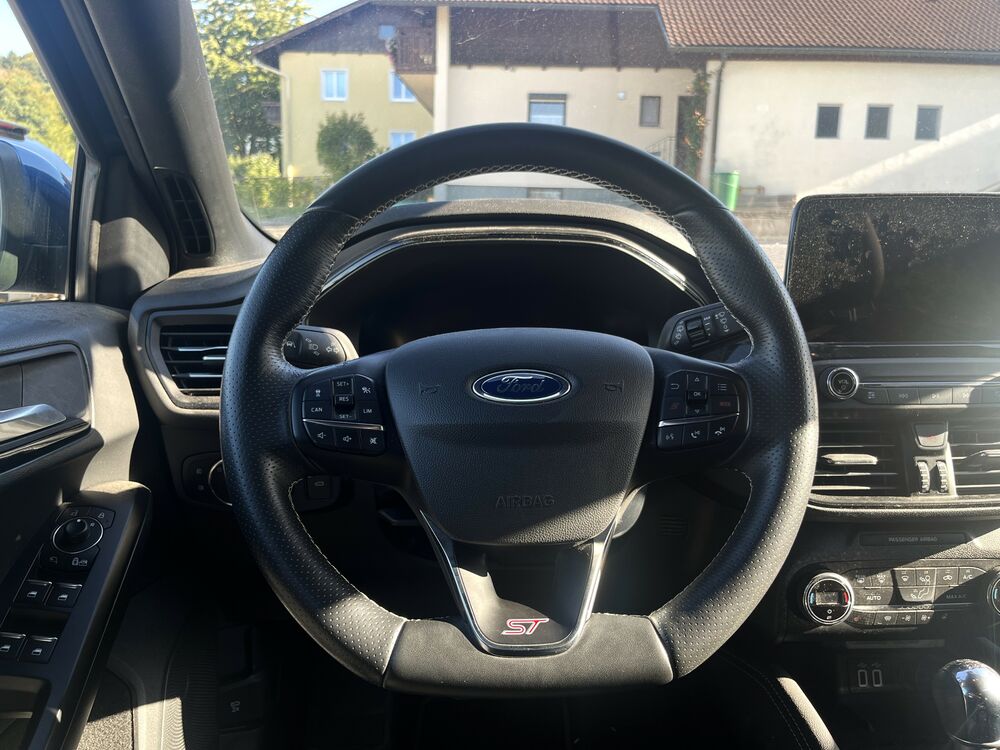 Ford Focus, Focus ST